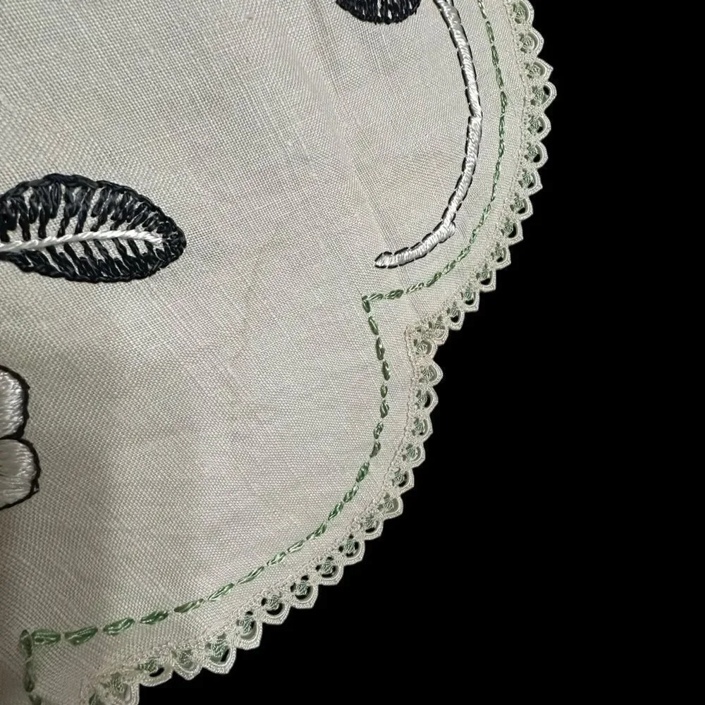 Vintage 50s/60s Round Creamy white Linen tablecloth with green floral embroidery